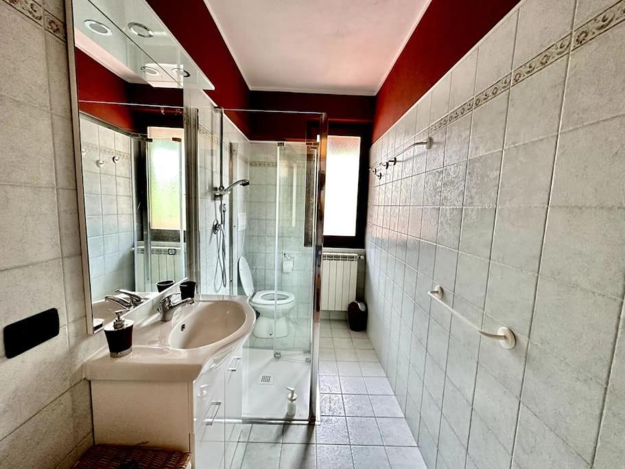 3Br Villetta Con Panoramica Sul Lago Нессо Экстерьер фото